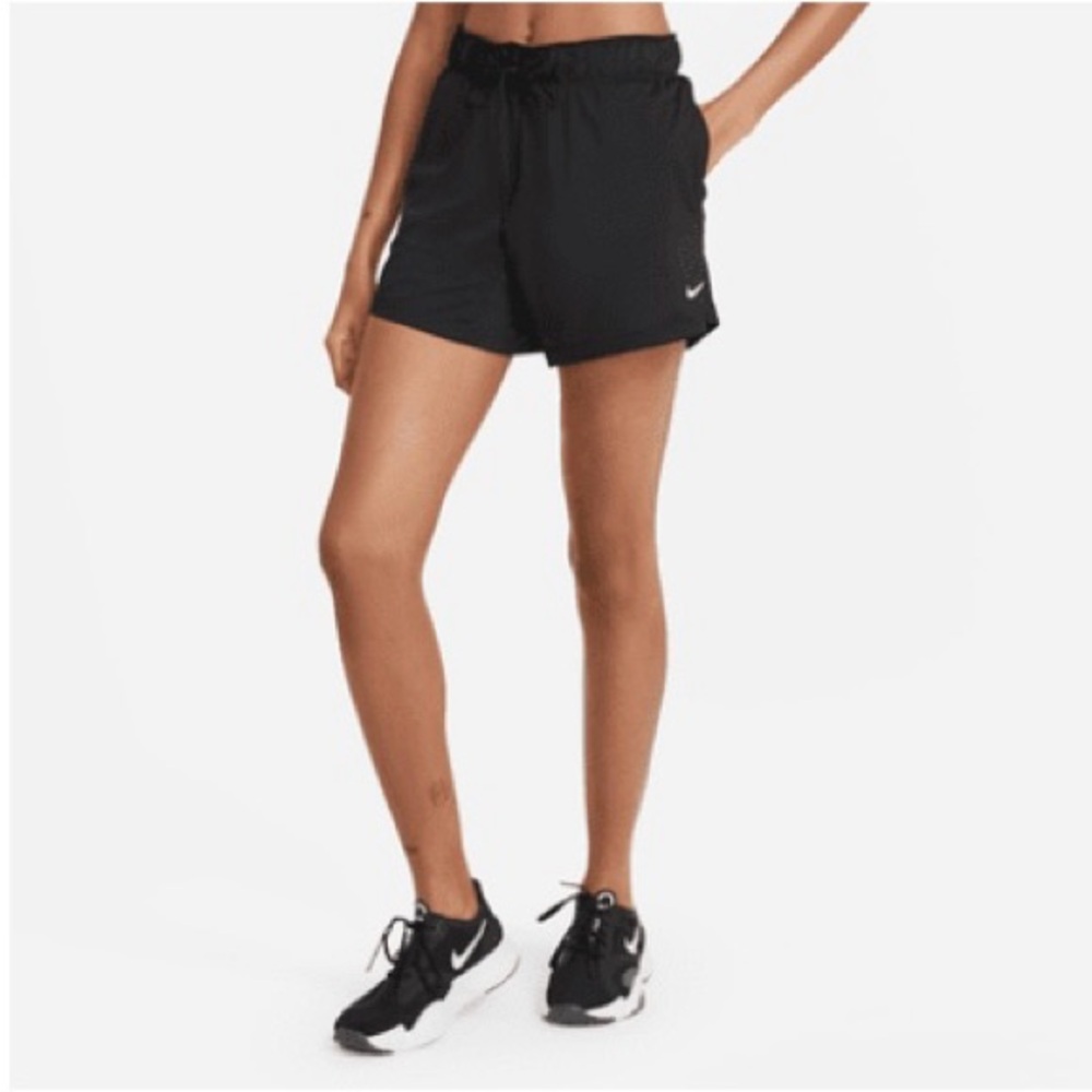 Nike Black Athletic Shorts Lightweight Mid-Thigh